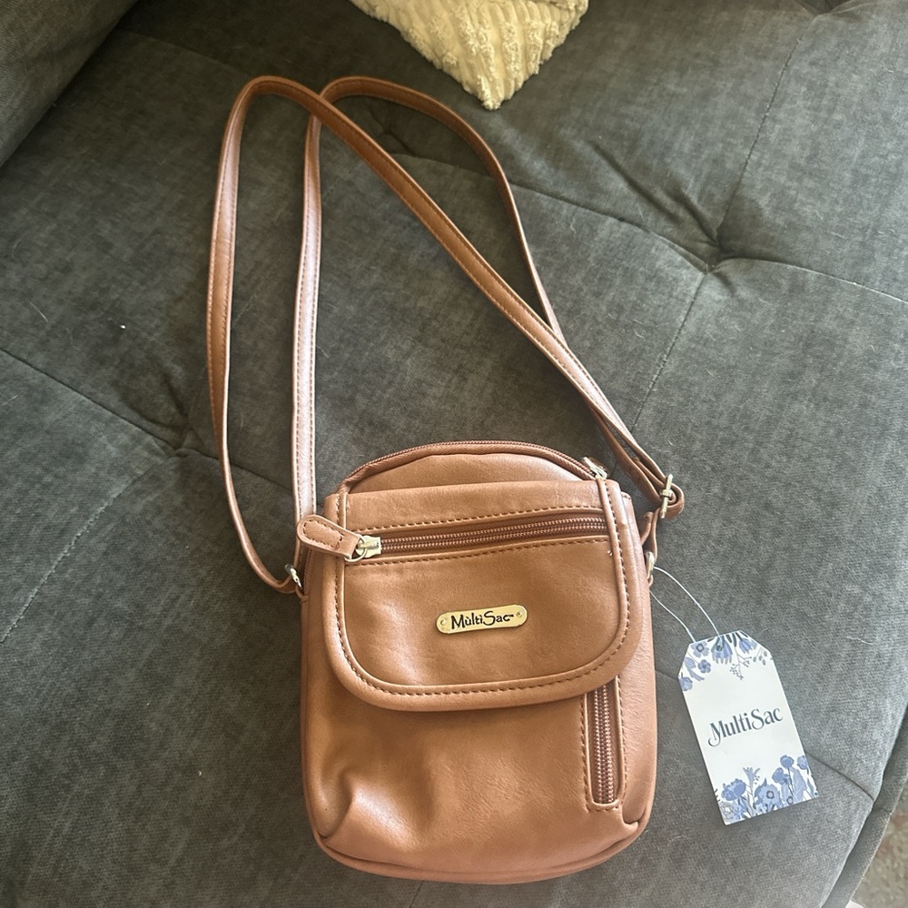 Tan Leather Crossbody Bag with Adjustable Strap